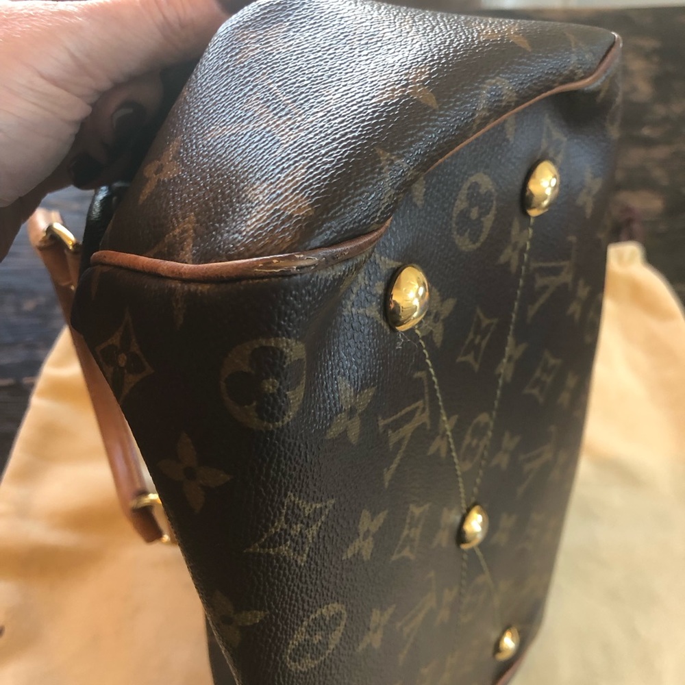COPY - 💯 Authentic Louis Vuitton Tivoli PM handbag. AUTHENTICATED - Picture 16 of 17